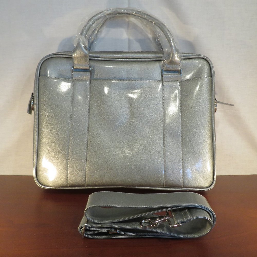 LIKE NEW SILVER GREY CARRY-ON TOTE BAG ADJUSTABLE STRAP 735
